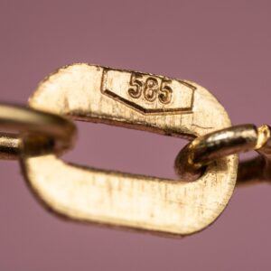 585 jewelry stamp indicating 14K gold